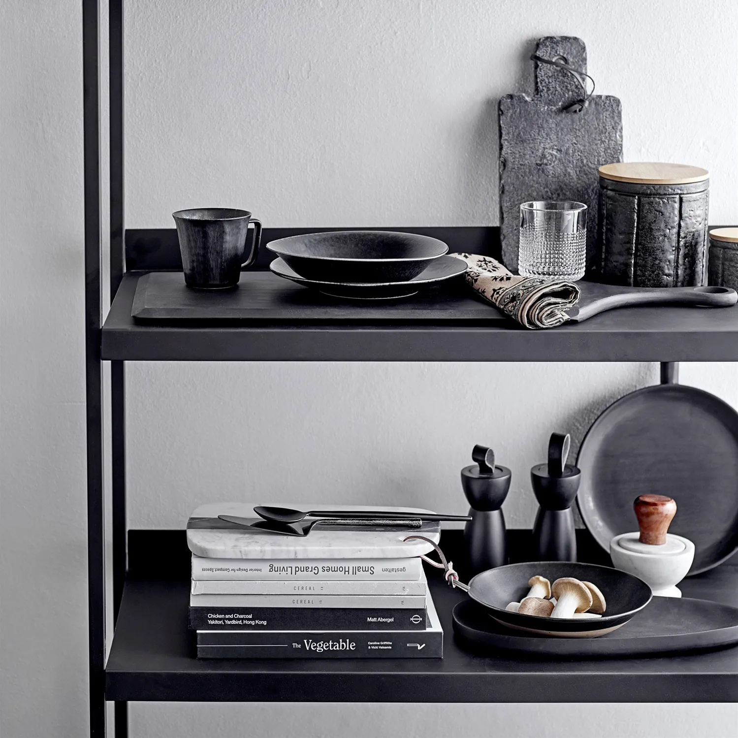 Yoko πιάτο 24 cm Συσκευασία 4 τεμαχίων, μαύρο Bloomingville