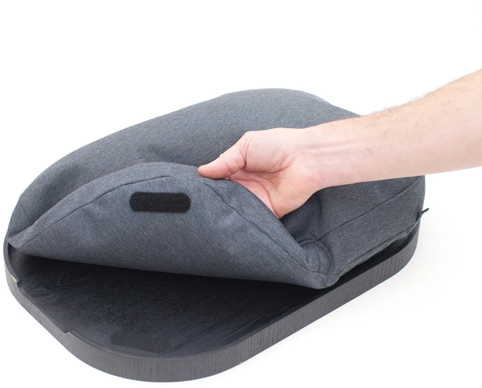 CurveLine™ αντιολισθητικός δίσκος γονάτων 47x34 cm, Μαύρη ιτιά-γκρι Bosign