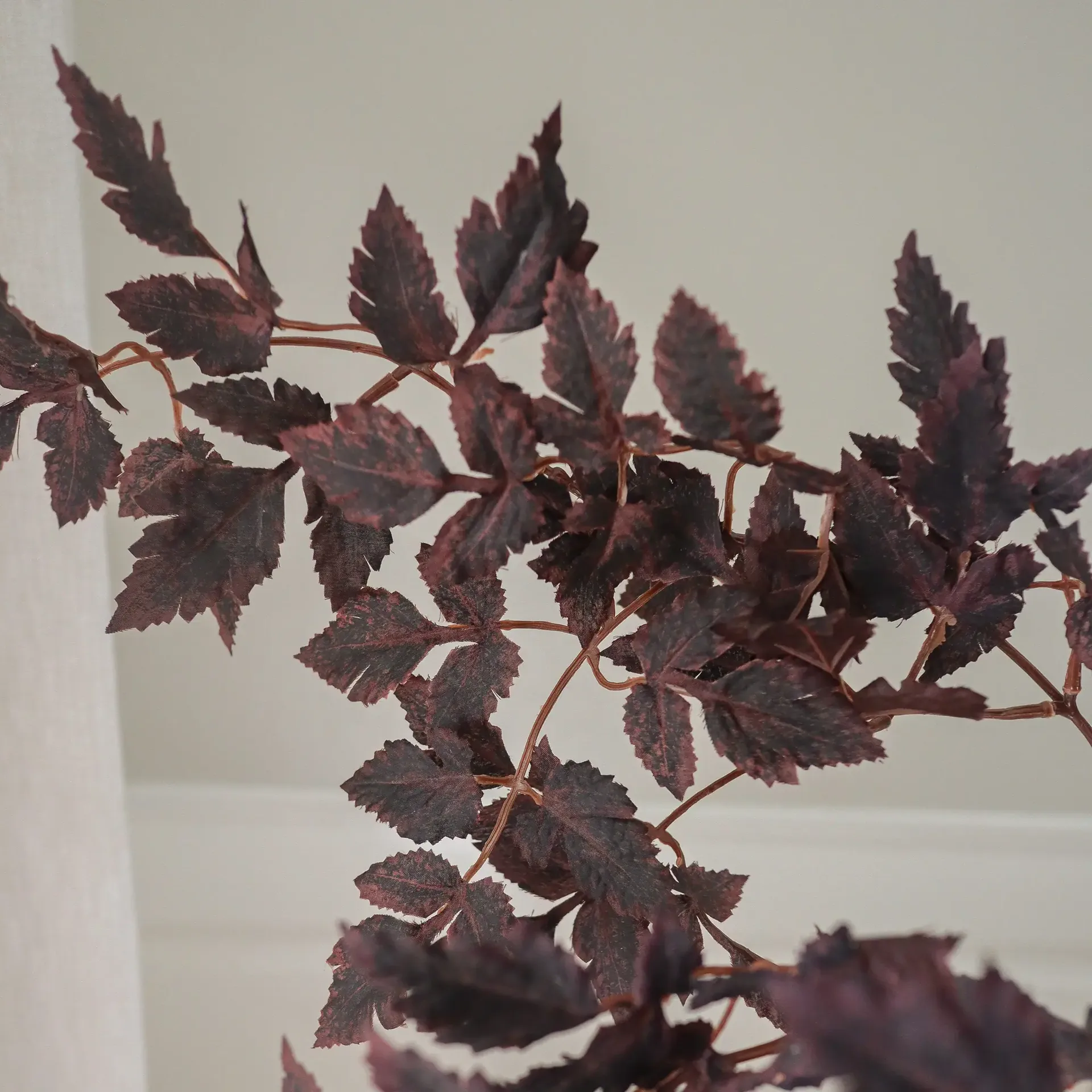 Burgundy Plum Leaves τεχνητή ανθοδέσμη, 85 εκ., 4 τμχ. Botané