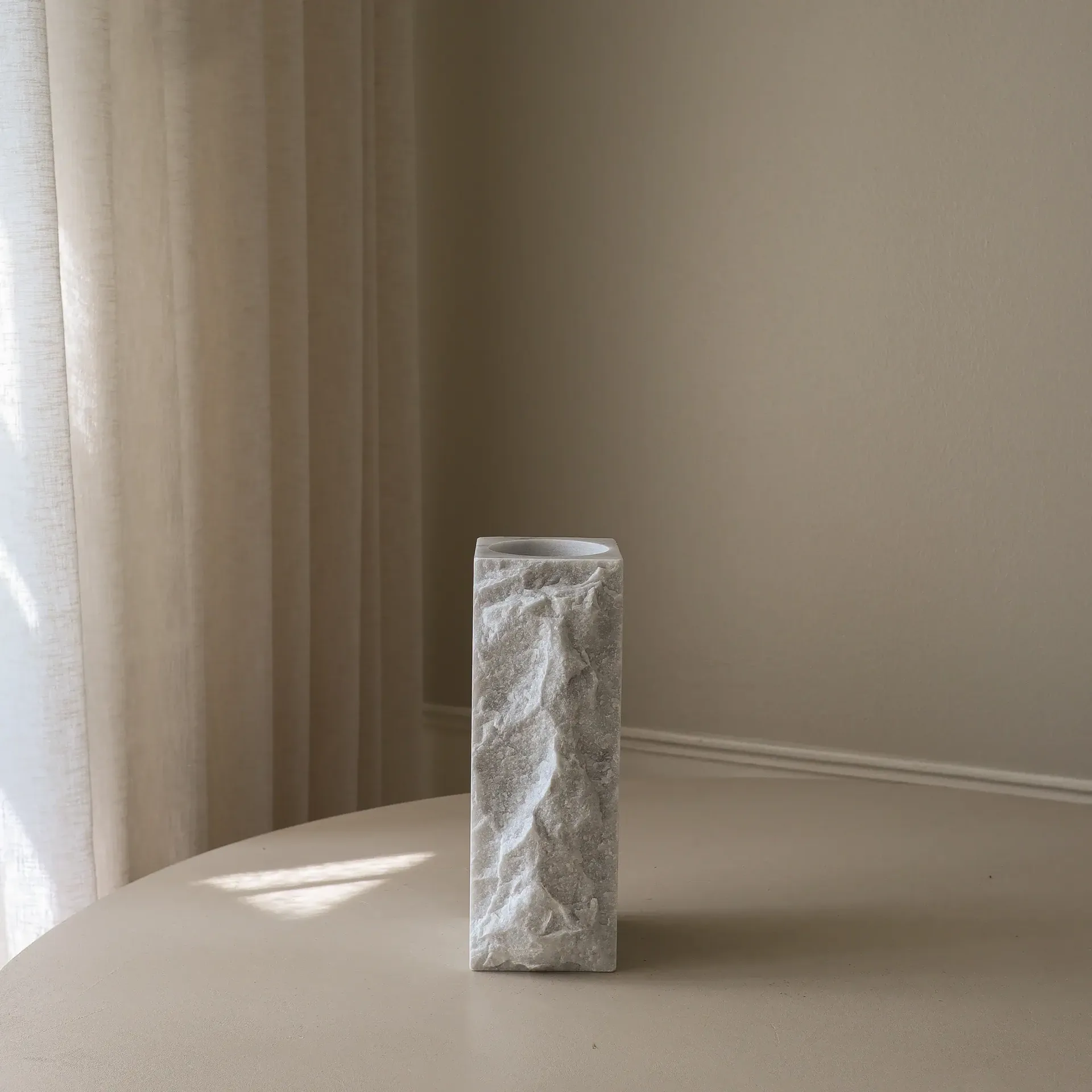 Carrara Edge βάζο από μάρμαρο, Medium, 30 εκ. Botané