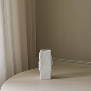 Carrara Edge βάζο από μάρμαρο - Small, 25 εκ. - Botané