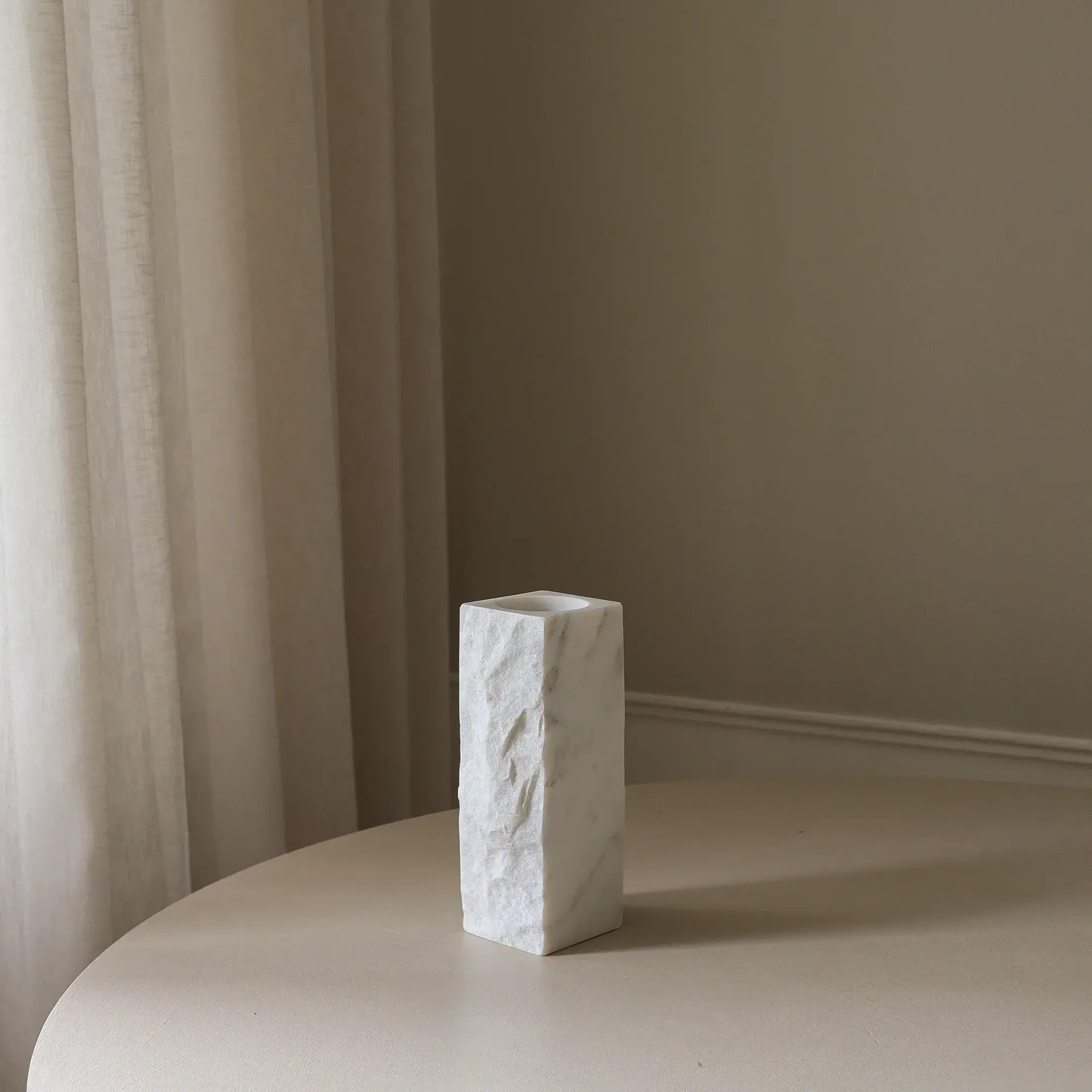 Carrara Edge βάζο από μάρμαρο, Small, 25 εκ. Botané