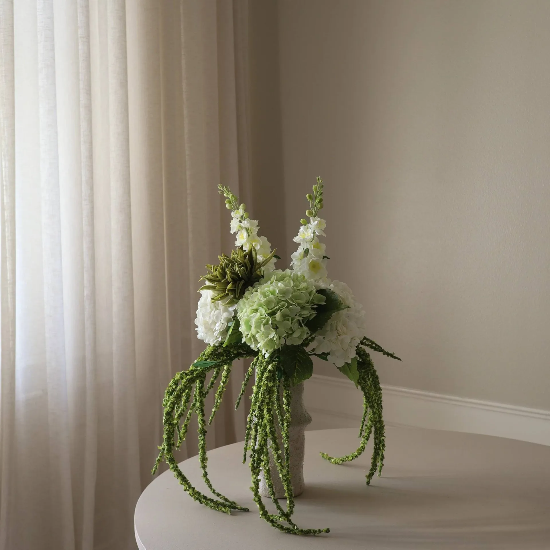 Enchanted Matcha τεχνητό μπουκέτο, Riddarsporre-αμαράντι-hortensia-κάκτος, 9 τεμάχια Botané