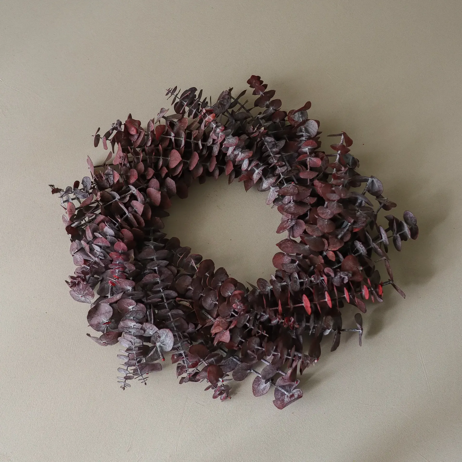 Eucalyptus Wreath στεφάνι, Σκούρο κόκκινο, Ø40 εκ. Botané