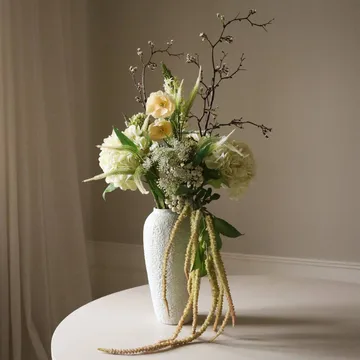 Ivory Cascade τεχνητό μπουκέτο - Κλαδί χιονοκέρασου-κλαδί κερασιάς-παπαρούνα-hortensia 13 τεμάχια - Botané