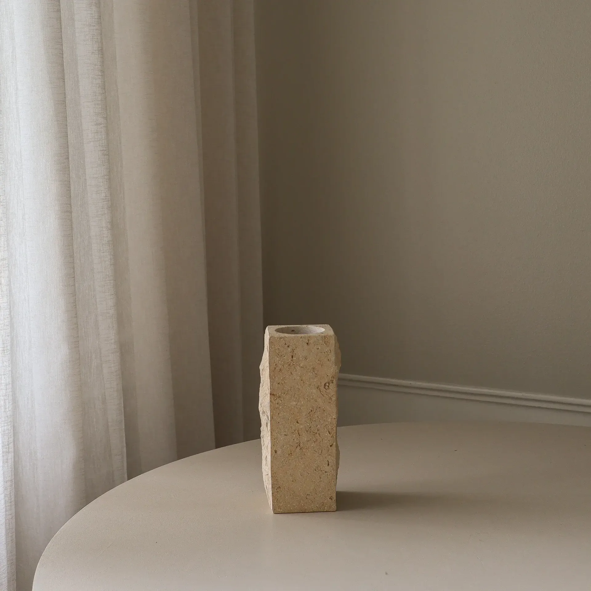 Limestone Edge βάζο από μάρμαρο, Small, 25 εκ. Botané