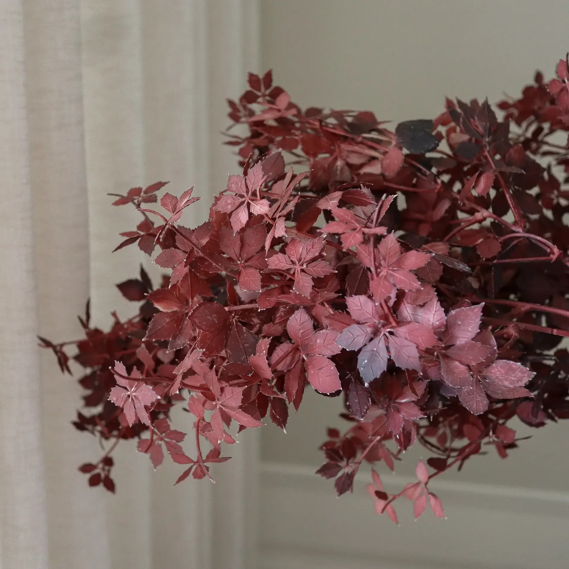 Maple Branch τεχνητή ανθοδέσμη, Burgundy, 107 εκ., 1 τεμ. Botané