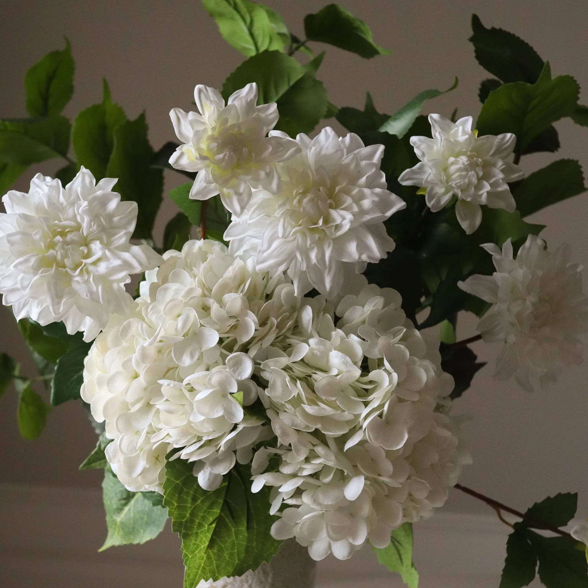 Soft Serve τεχνητό μπουκέτο, Hortensia-dahlia, 8 τεμάχια Botané