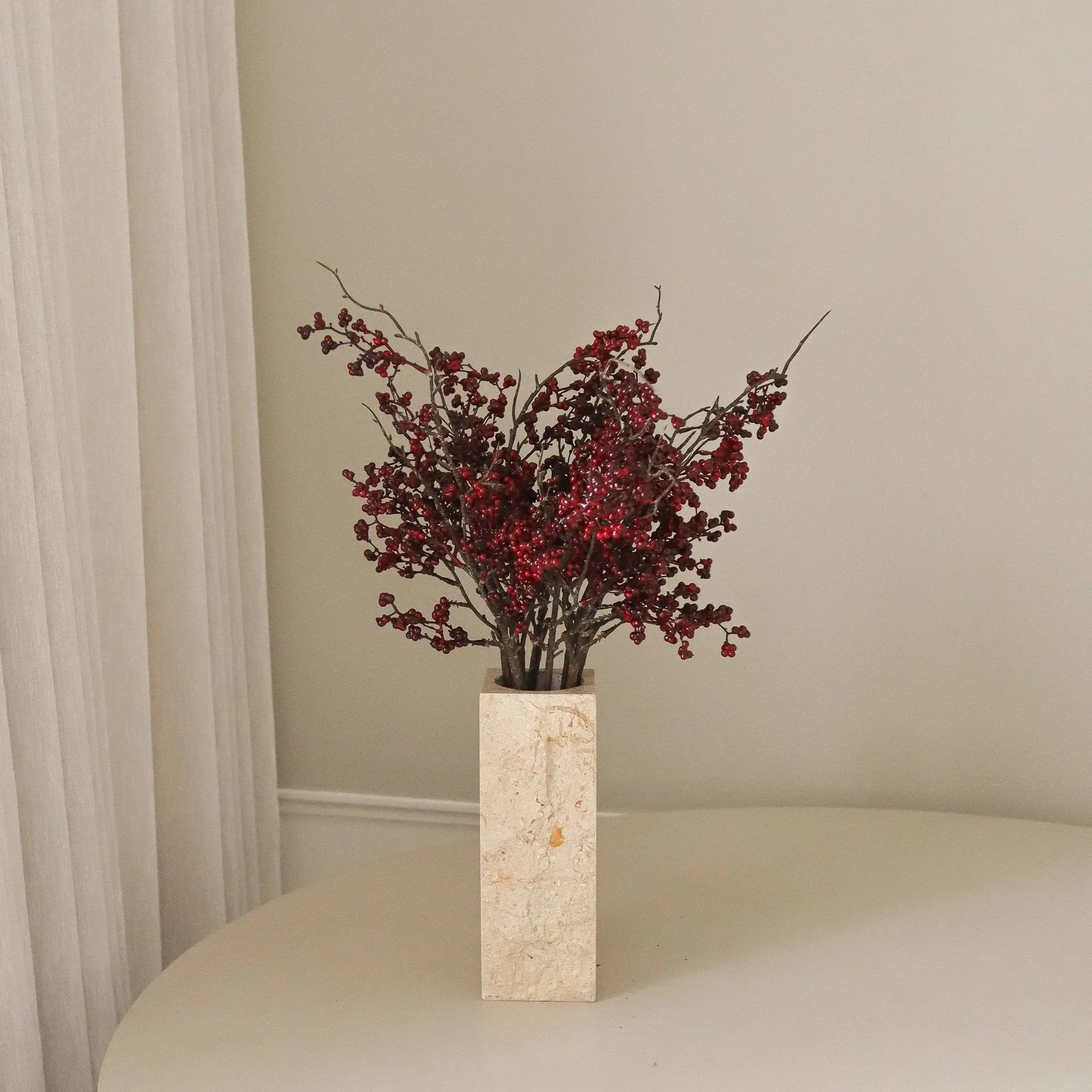 Wild Berry τεχνητή ανθοδέσμη, Σκούρα κόκκινα κλαδιά μούρων, 66 εκ. Botané
