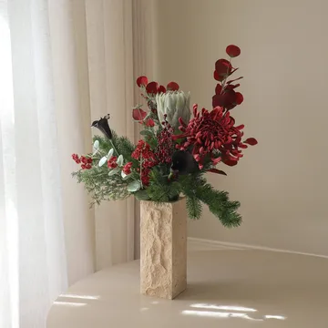 Wild winter τεχνητή ανθοδέσμη - Πρωτέα, χρυσάνθεμο αράχνη, κάλλα, ευκάλυπτος, 84 εκ. - Botané