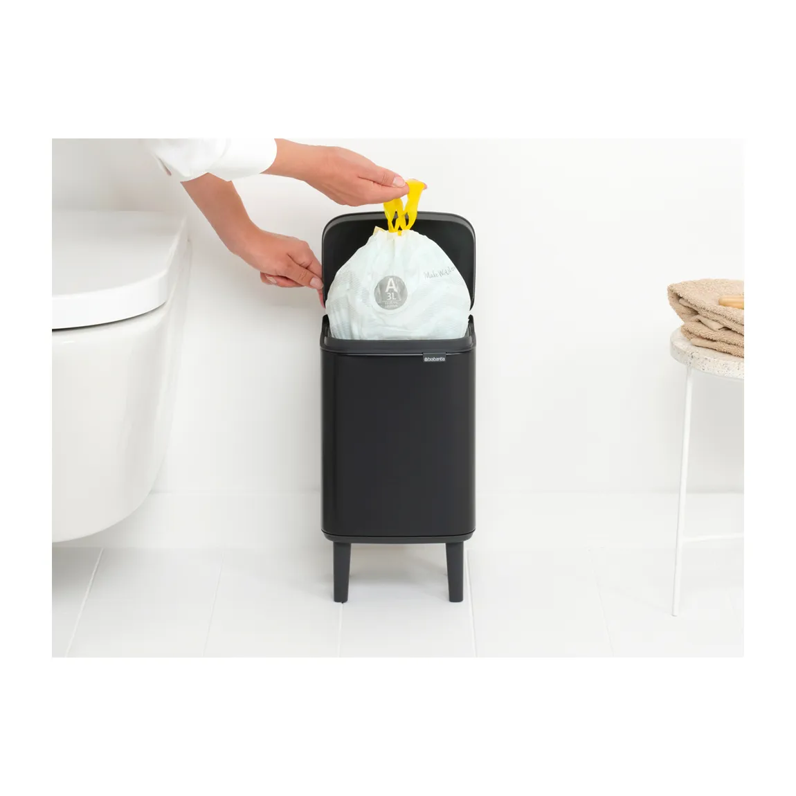 Κάδος απορριμμάτων Bo ψηλό 4 L, Matte black Brabantia