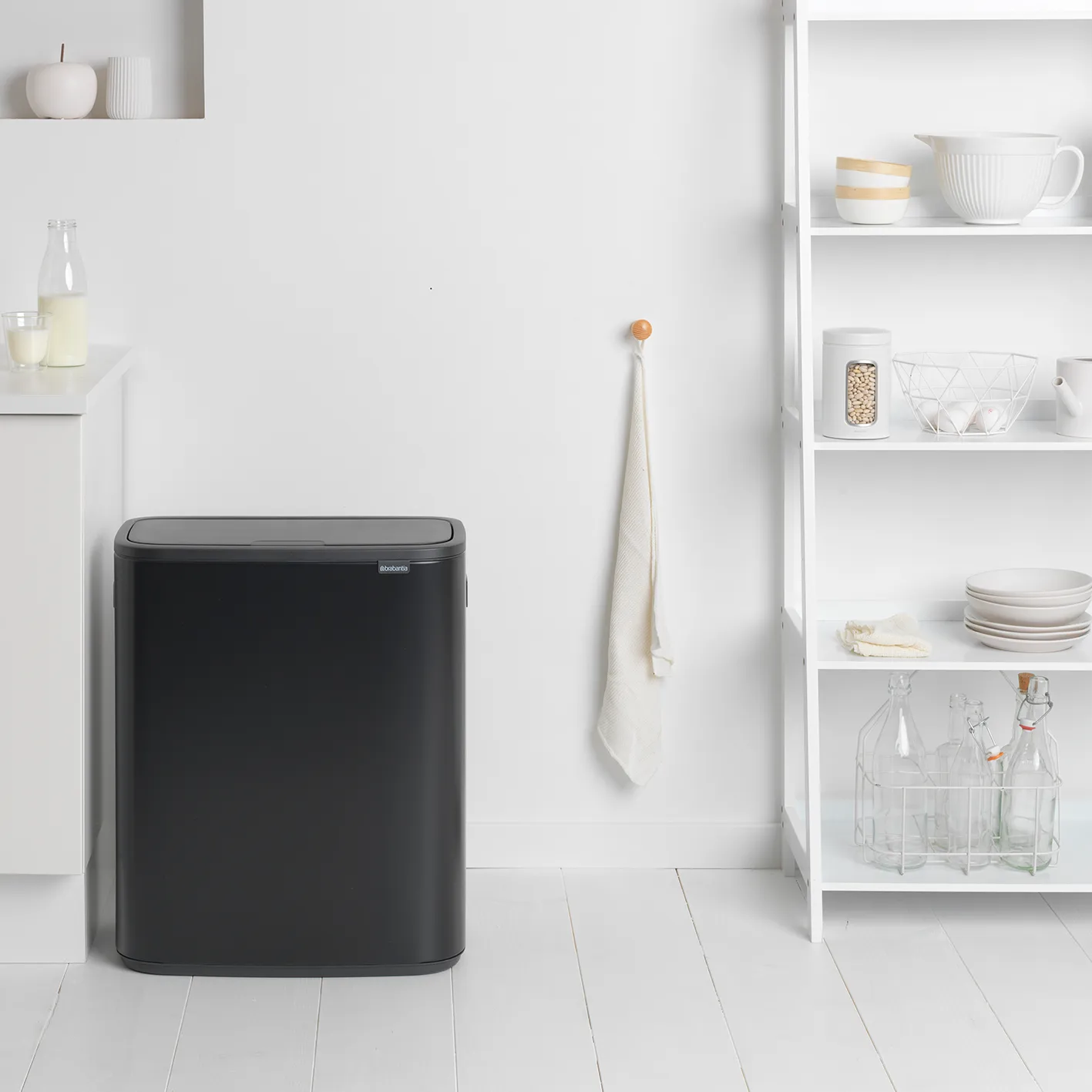 Κάδος Bo touch 60 L, Ματ μαύρο Brabantia