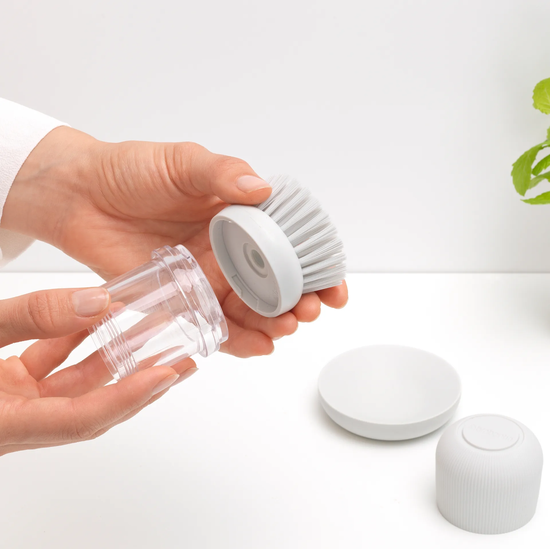 Brabantia σαπουνοθήκη πιάτων και βούρτσα πιάτων, ανοιχτό γκρι Brabantia