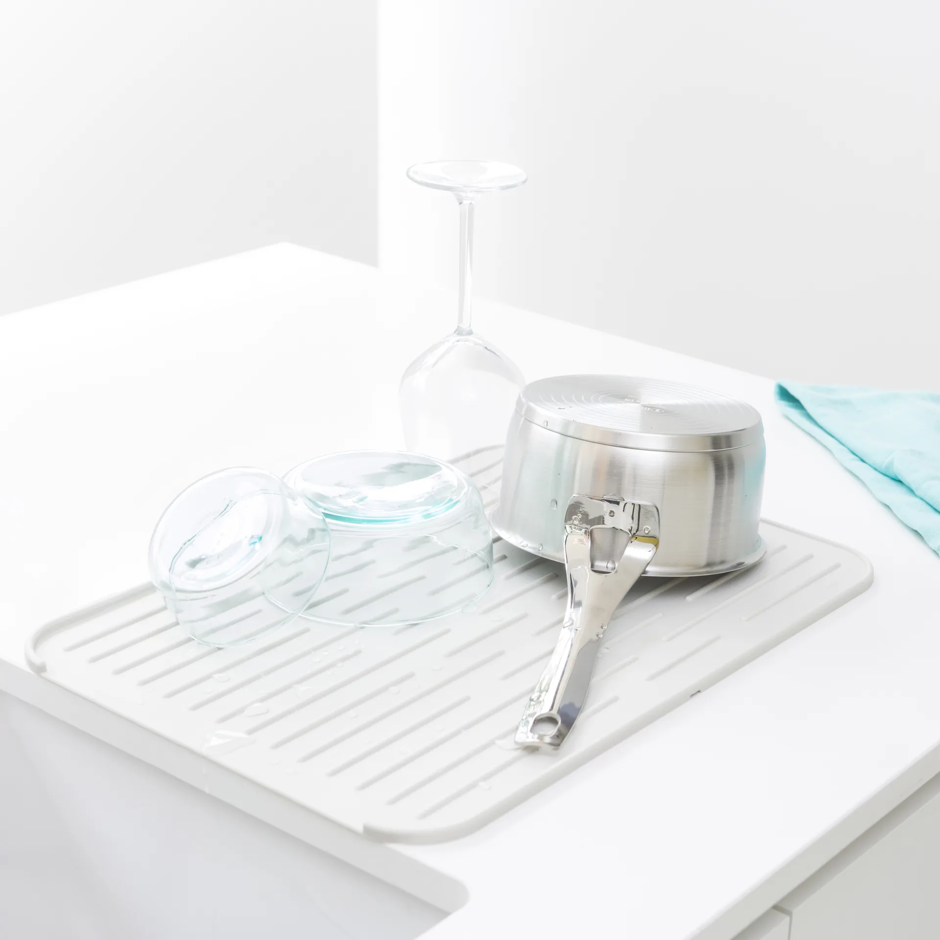 Brabantia πανάκι σιλικόνης για τα πιάτα, ανοιχτό γκρι Brabantia