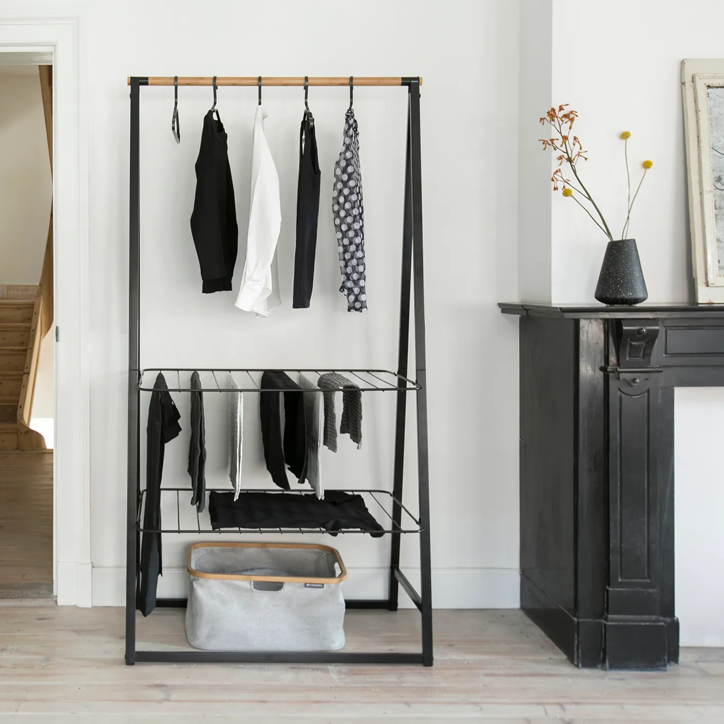 Linn κρεμάστρα Συσκευασία 4 τεμαχίων, Μαύρο Brabantia