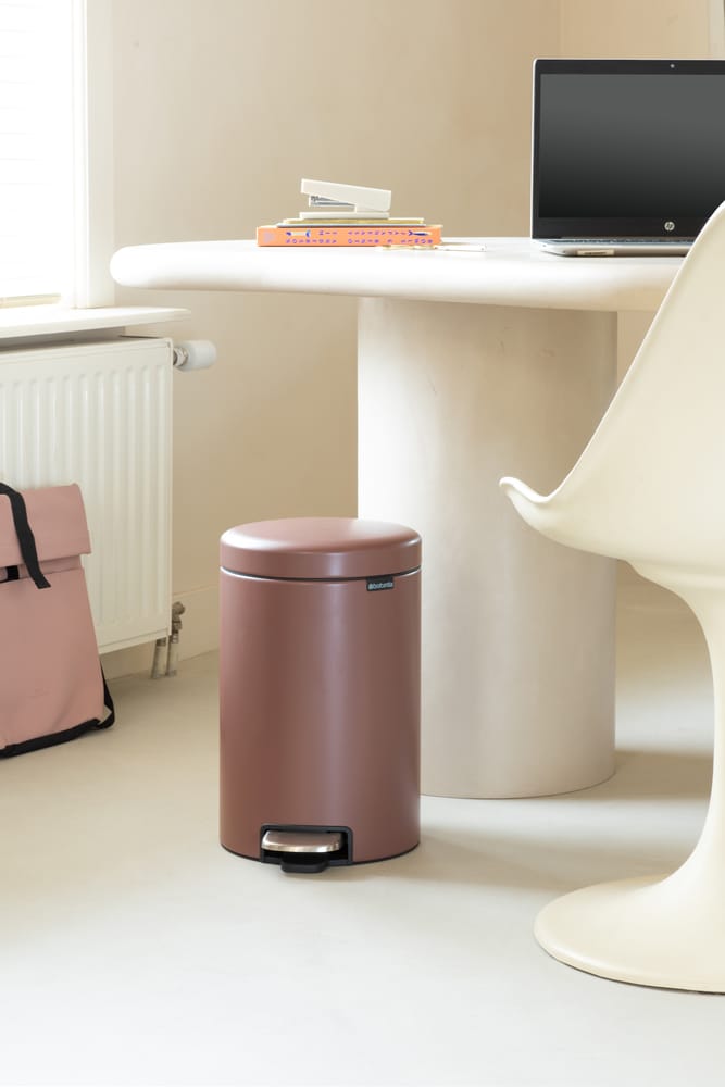 New Icon κάδος με πεντάλ 12 l - Satin Taupe - Brabantia