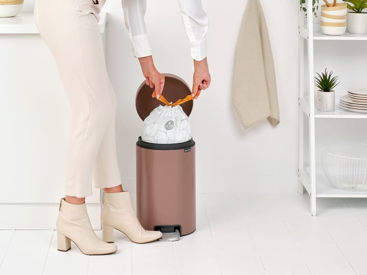 New Icon κάδος με πεντάλ 12 l, Satin Taupe Brabantia