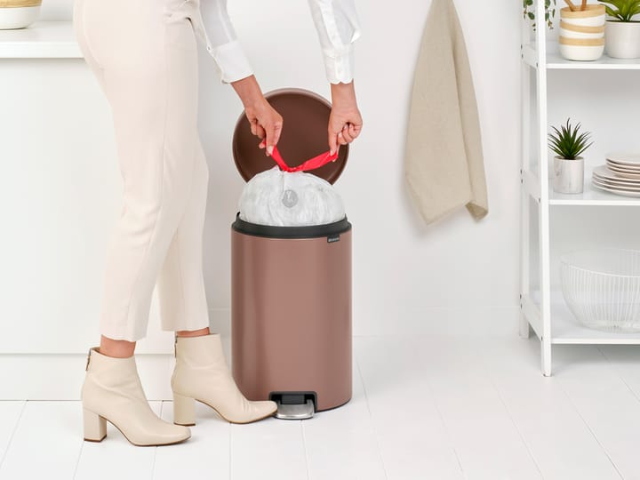 New Icon κάδος με πεντάλ 20 l, Satin Taupe Brabantia