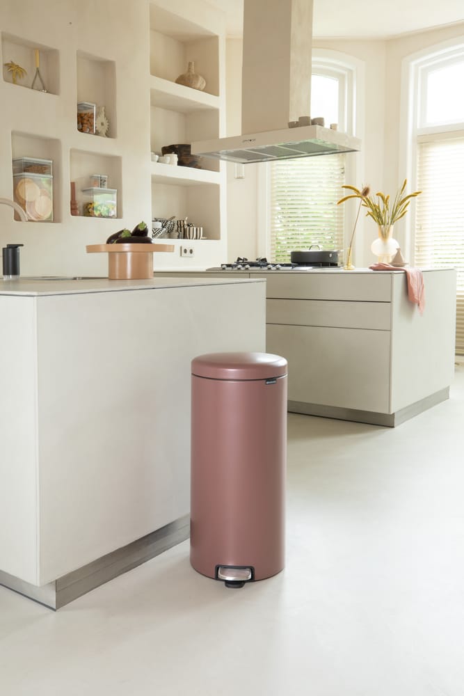 New Icon κάδος με πεντάλ 30 l - Satin Taupe - Brabantia