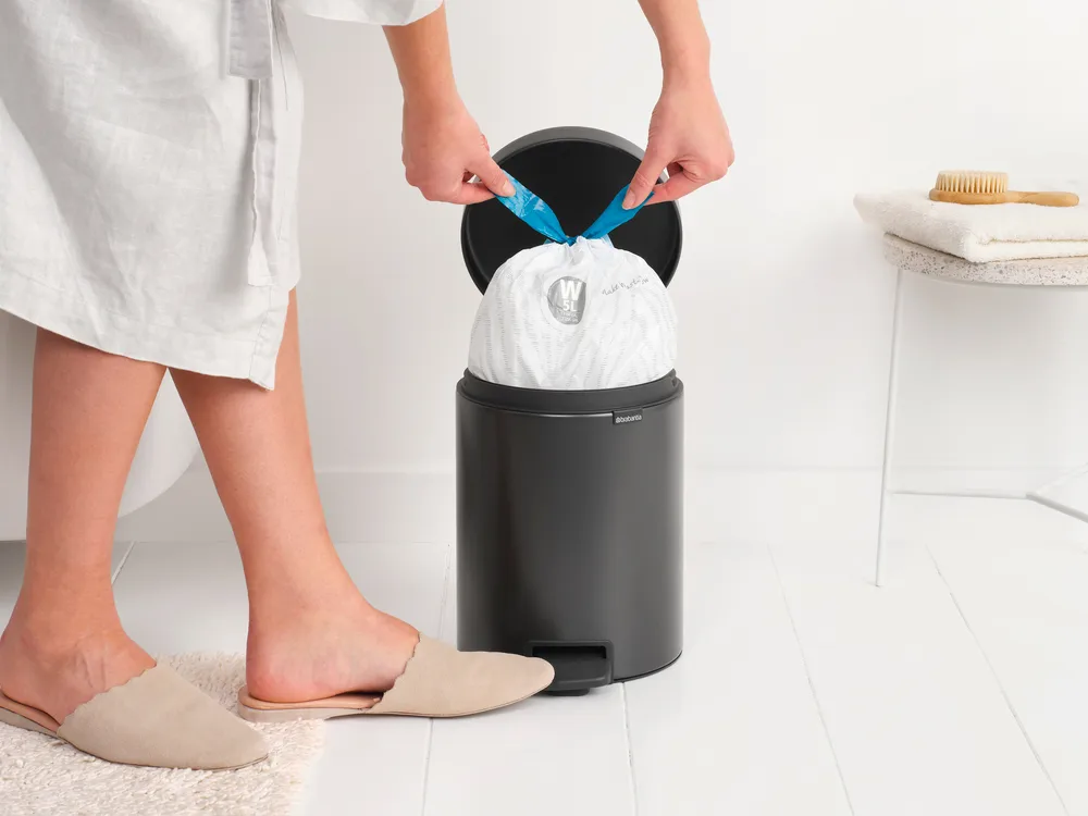 New Icon κάδος με πεντάλ 5 l, Confident Grey Brabantia