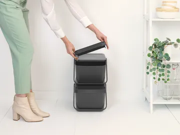 Κάδος απορριμμάτων Sort & Go με δυνατότητα στοίβαξης, 20 L - Γκρι - Brabantia