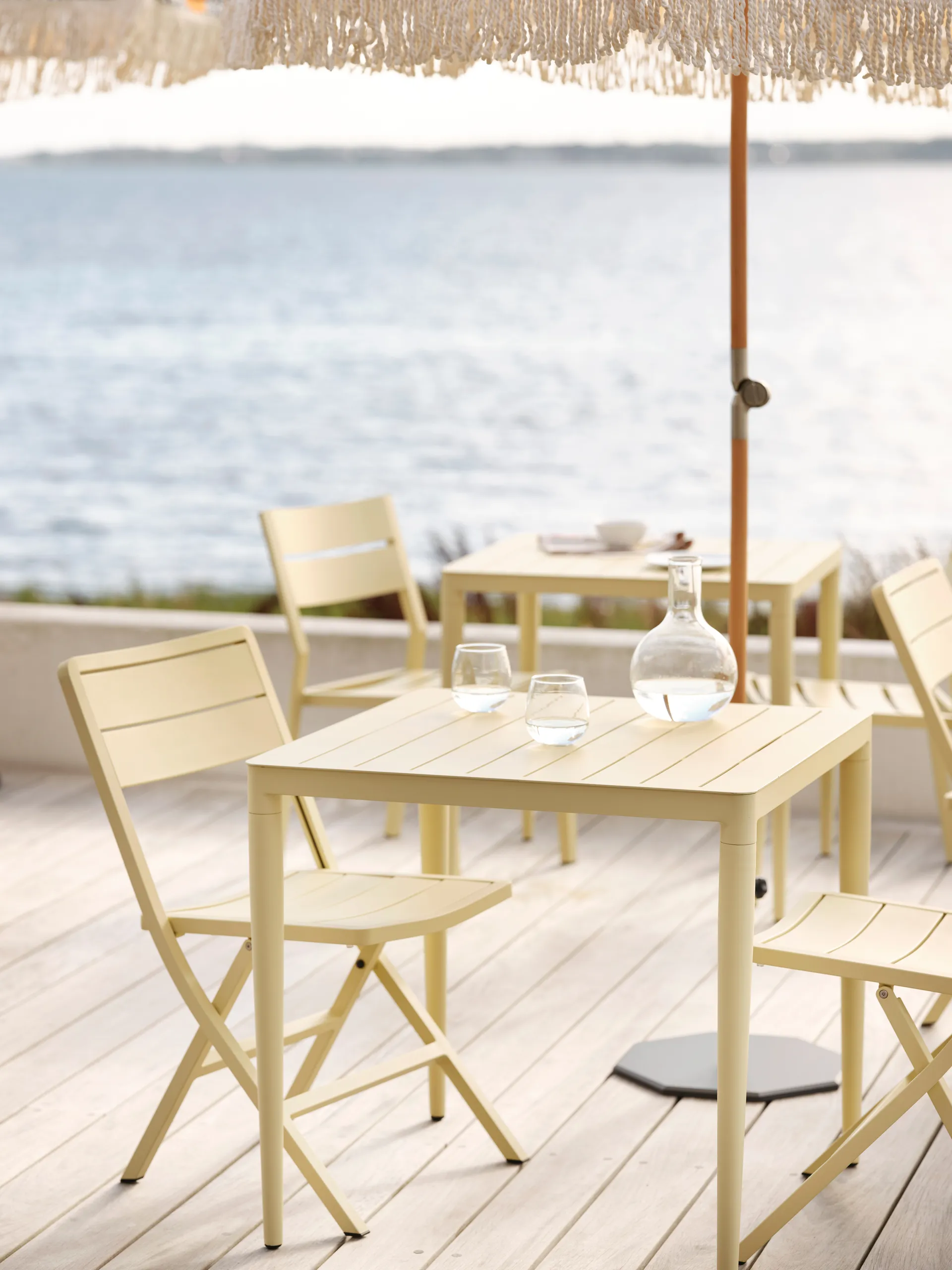 Bigby τραπέζι φαγητού, Lemon, 76x76 cm Brafab