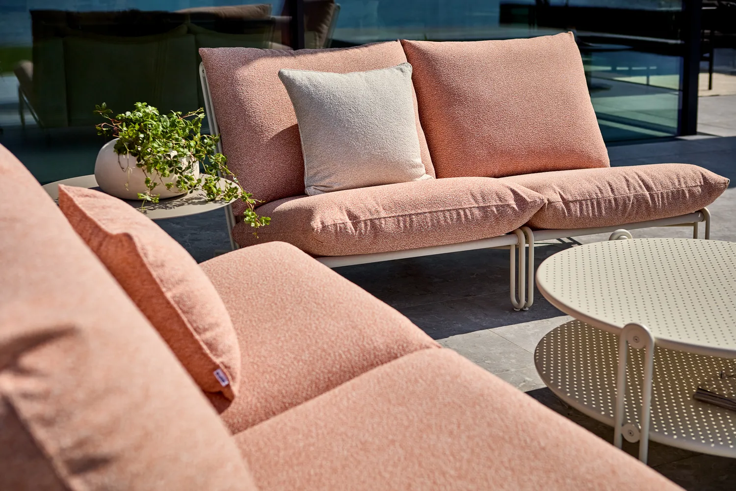 Blixt πολυθρόνα lounge, Pearl white-teddy orange Brafab