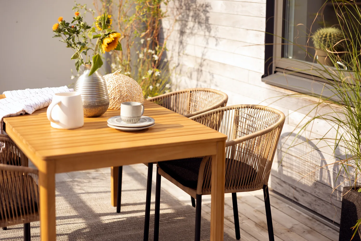 Delia καρέκλα με μπράτσα, Μαύρο-φυσικό Brafab