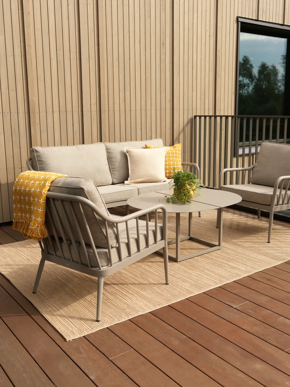 Καρέκλα lounge Coleville, Khaki-burlap beige Brafab