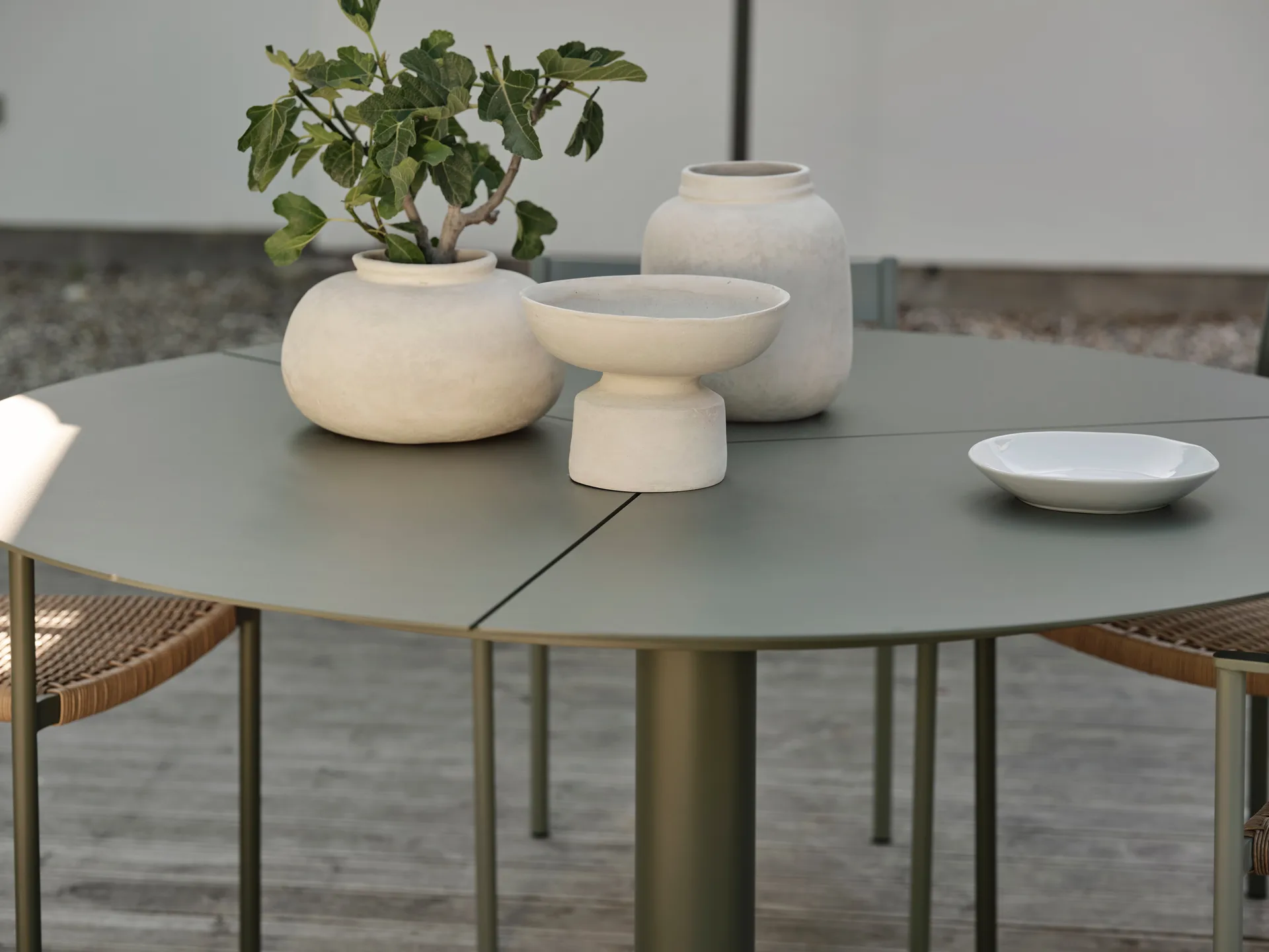 Peace τραπεζαρία Ø110 cm Nordic green Brafab