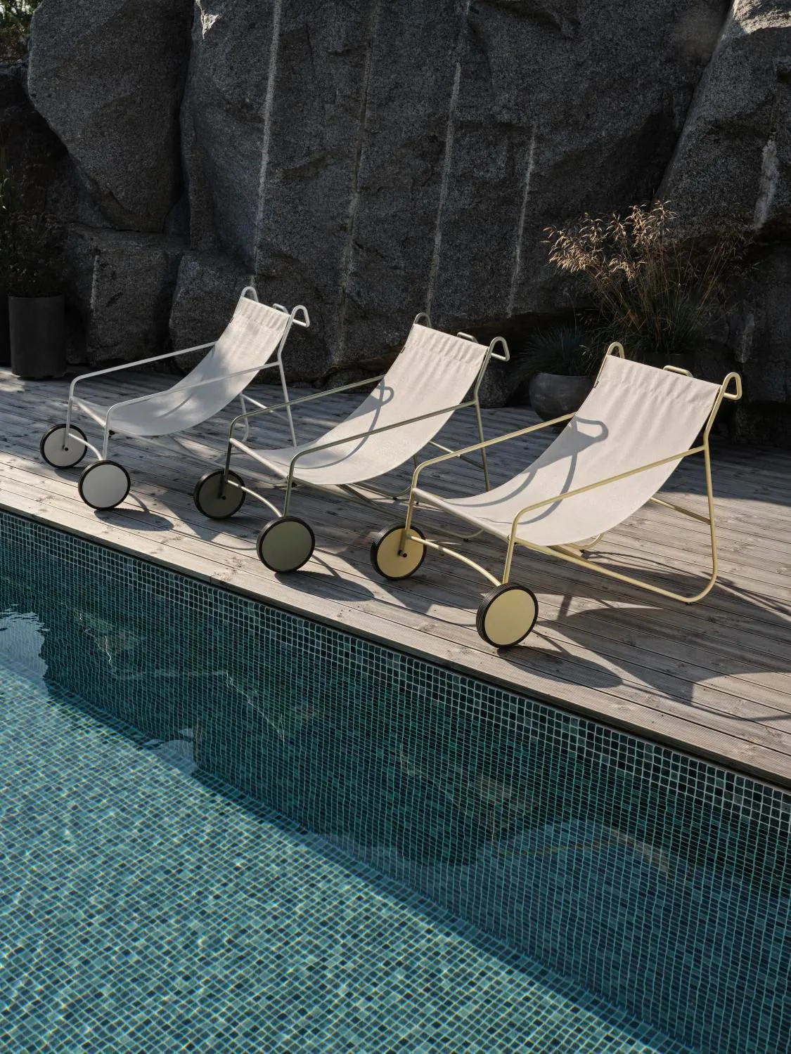 Poul Chair πολυθρόνα lounge, Dusty green-vit Brafab