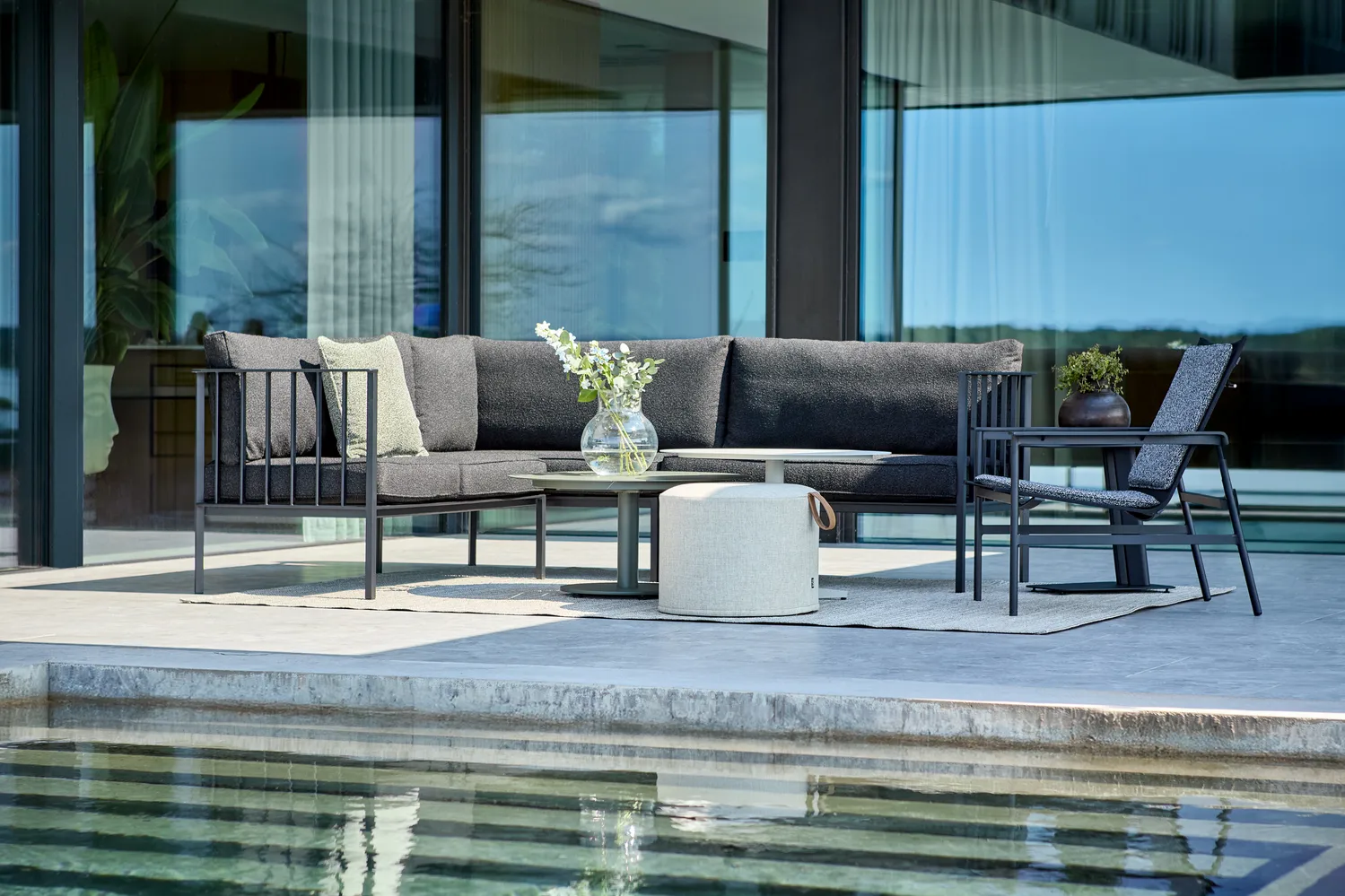 Upper γωνιακός καναπές, Svart-teddy black Brafab