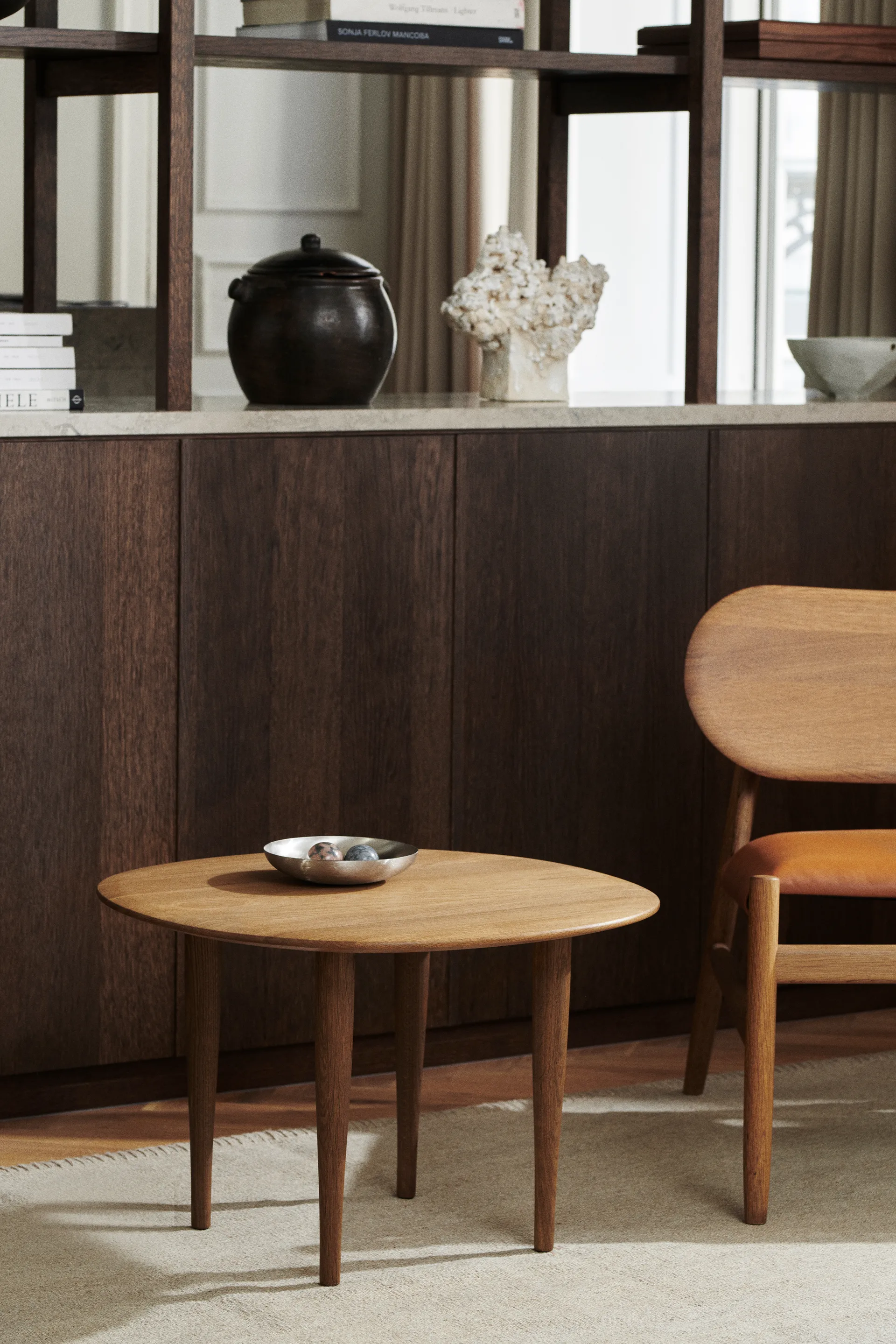 Jari Βοηθητικό τραπέζι Ø60 εκ., Καπνιστή λαδωμένη δρυς Brdr. Krüger