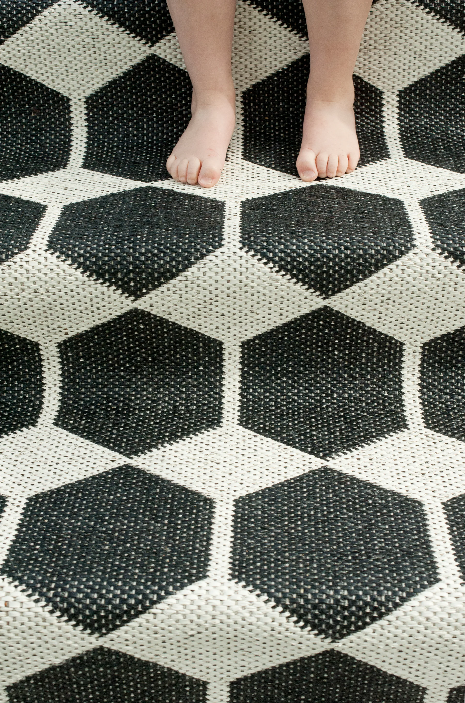 Anna χαλί μαύρο μεγάλο, 150x200 cm Brita Sweden