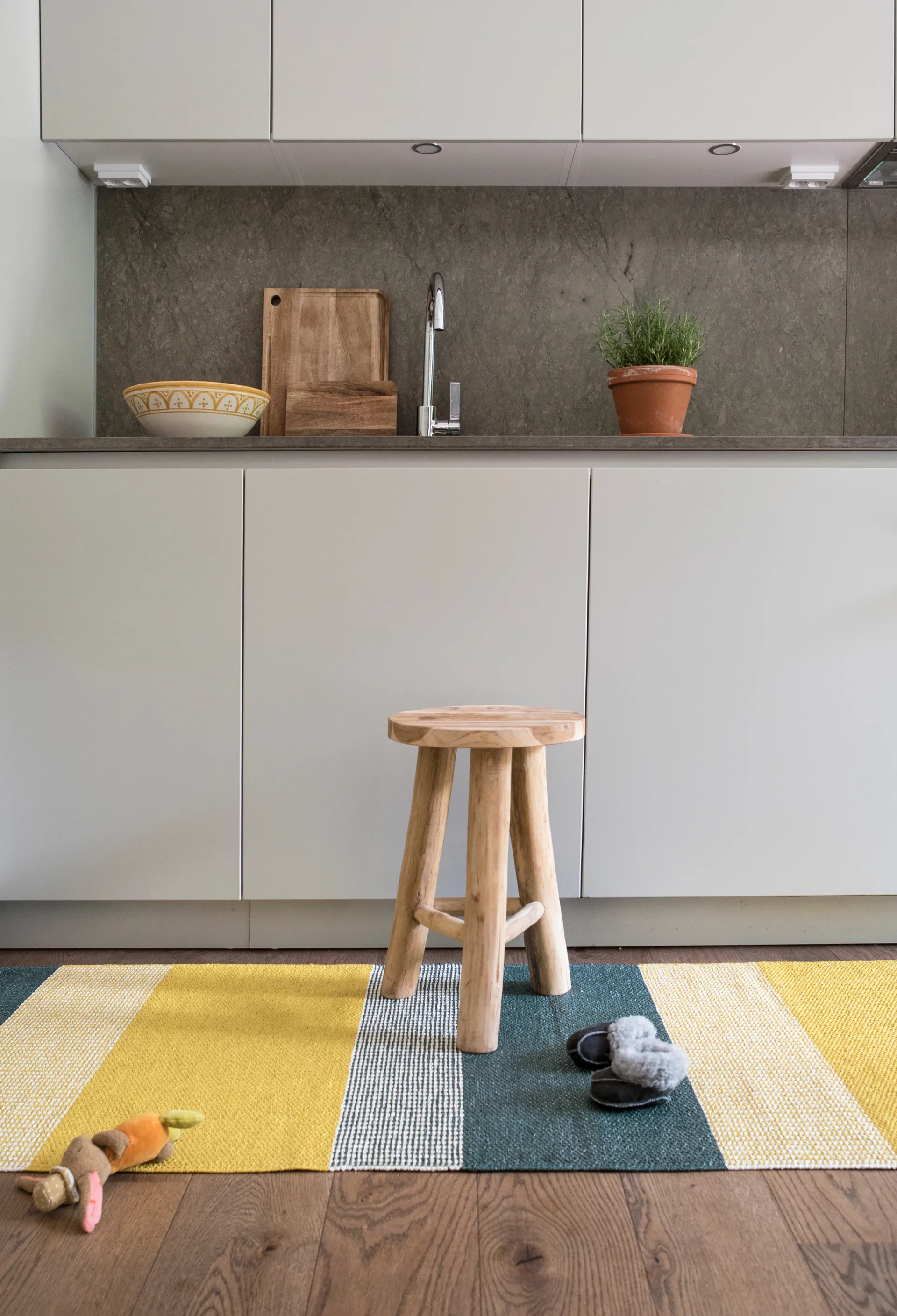 Seasons πλαστικό χαλί 170x250 cm, Λιακάδα (κίτρινο) Brita Sweden