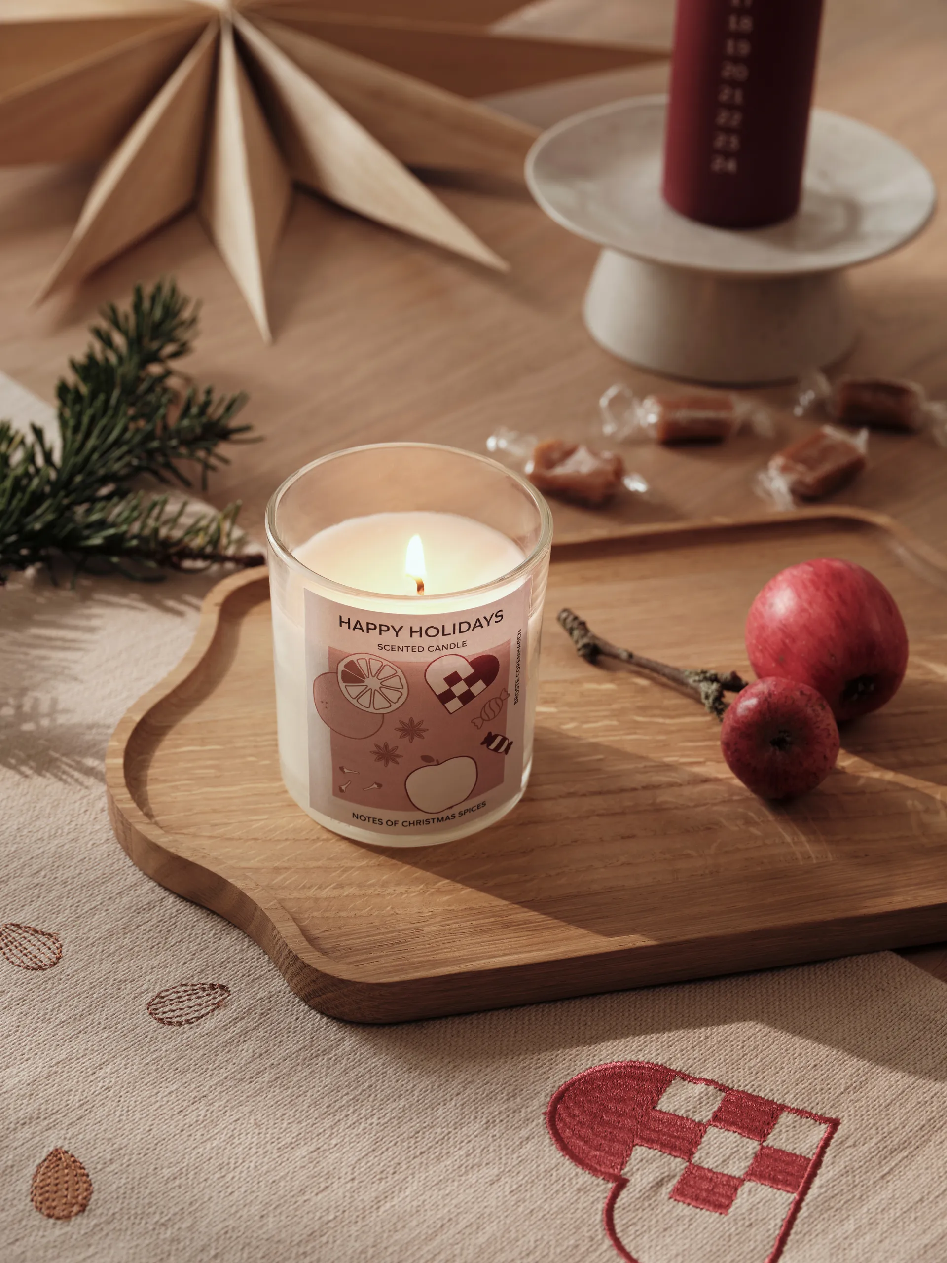 Happy Holidays αρωματικό κερί 32 ώρες, White Broste Copenhagen