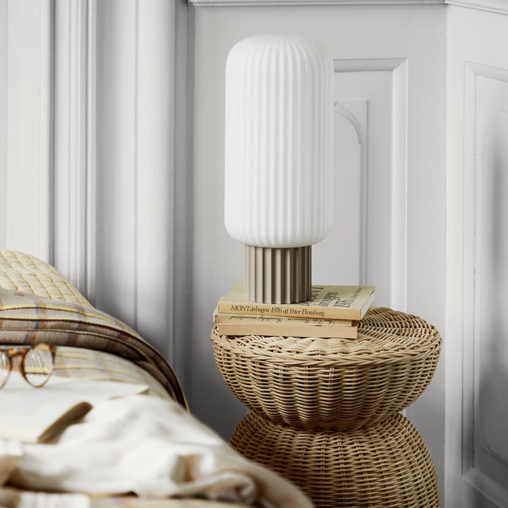 Lolly επιτραπέζιο φωτιστικό, άμμος-λευκό-39 cm Broste Copenhagen