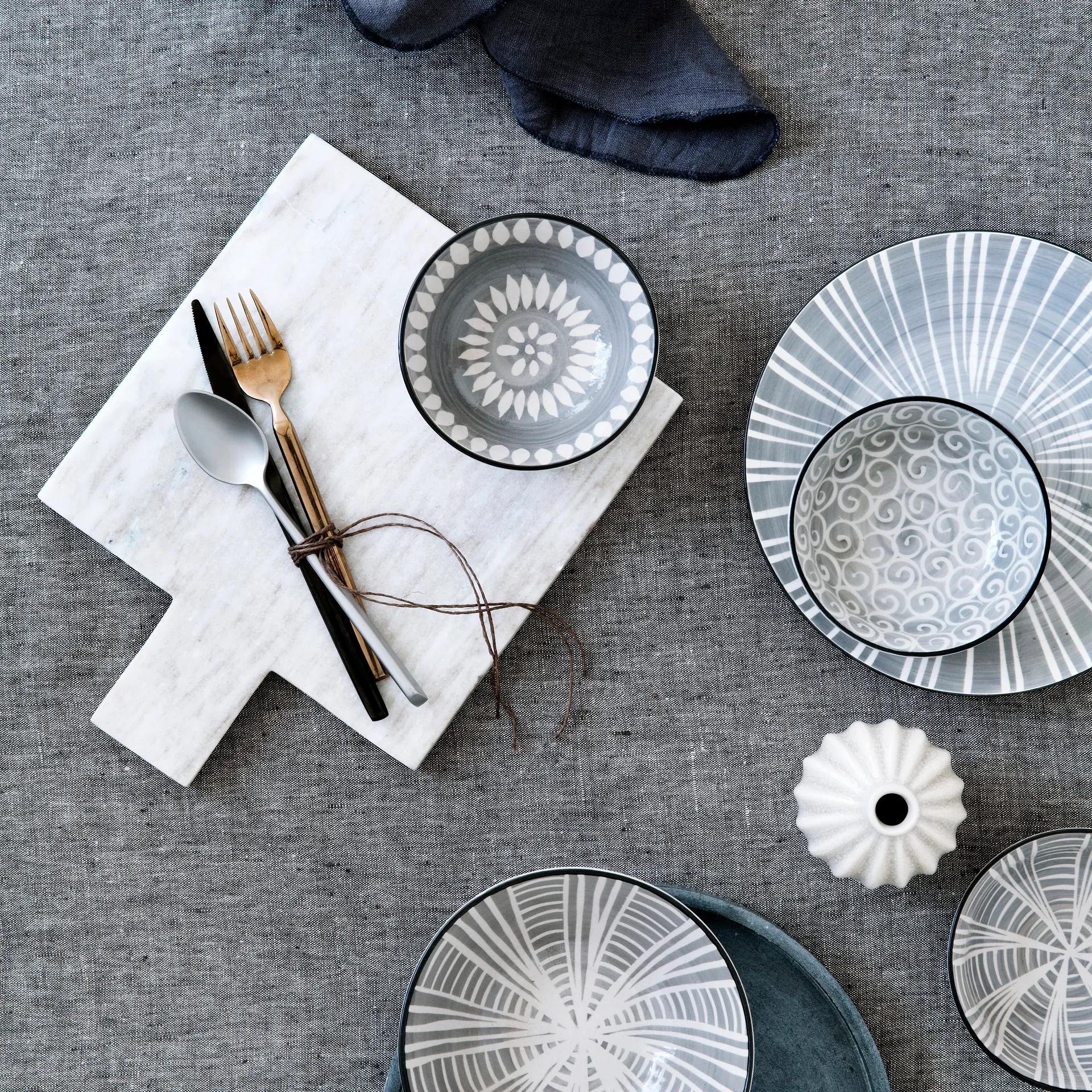 Sletten σετ μαχαιροπίρουνα 16 τμχ., ματ ανοξείδωτο ατσάλι Broste Copenhagen