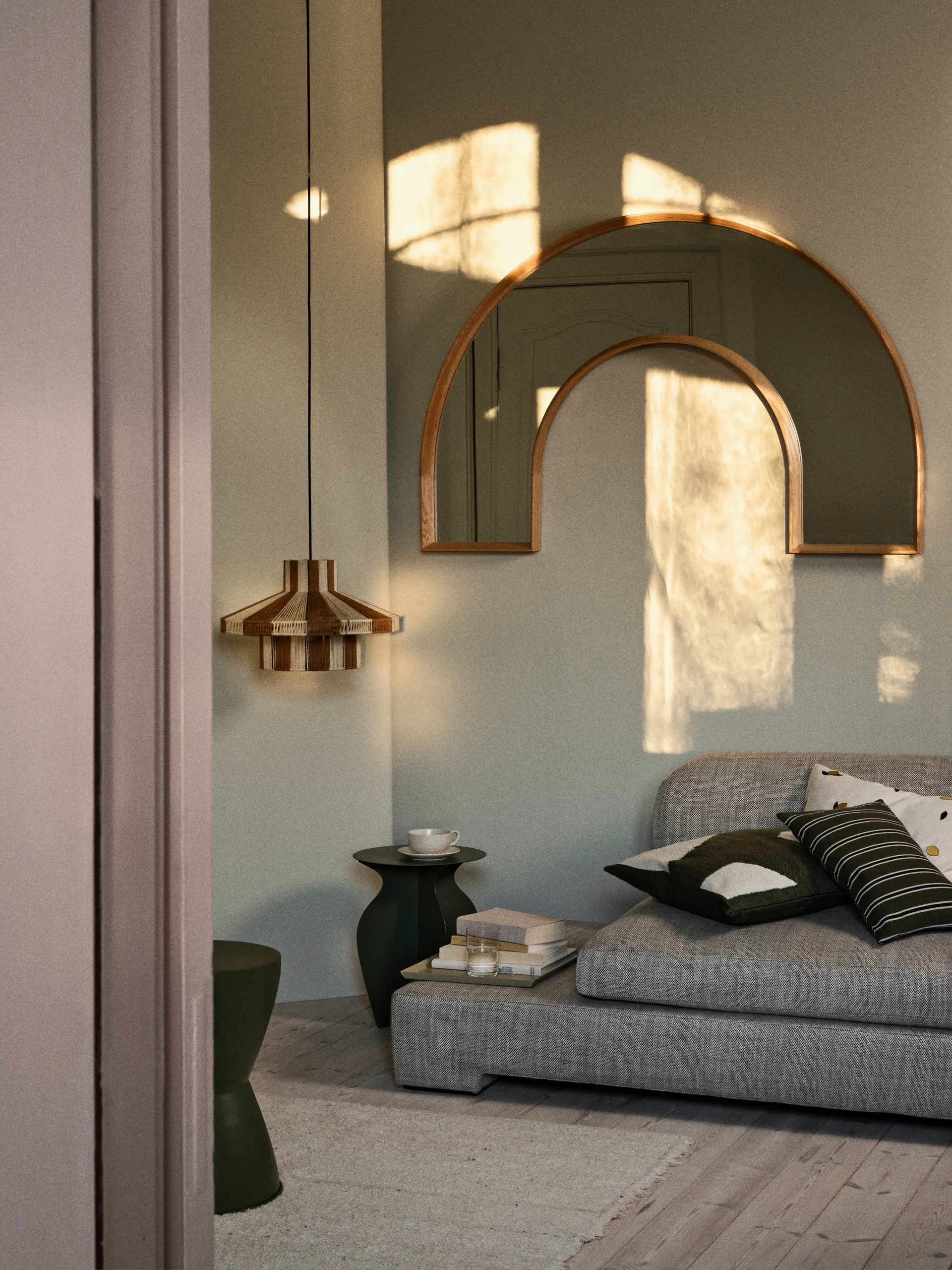 Τραπεζάκι Urna Ø35x45 cm, Grape leaf green Broste Copenhagen