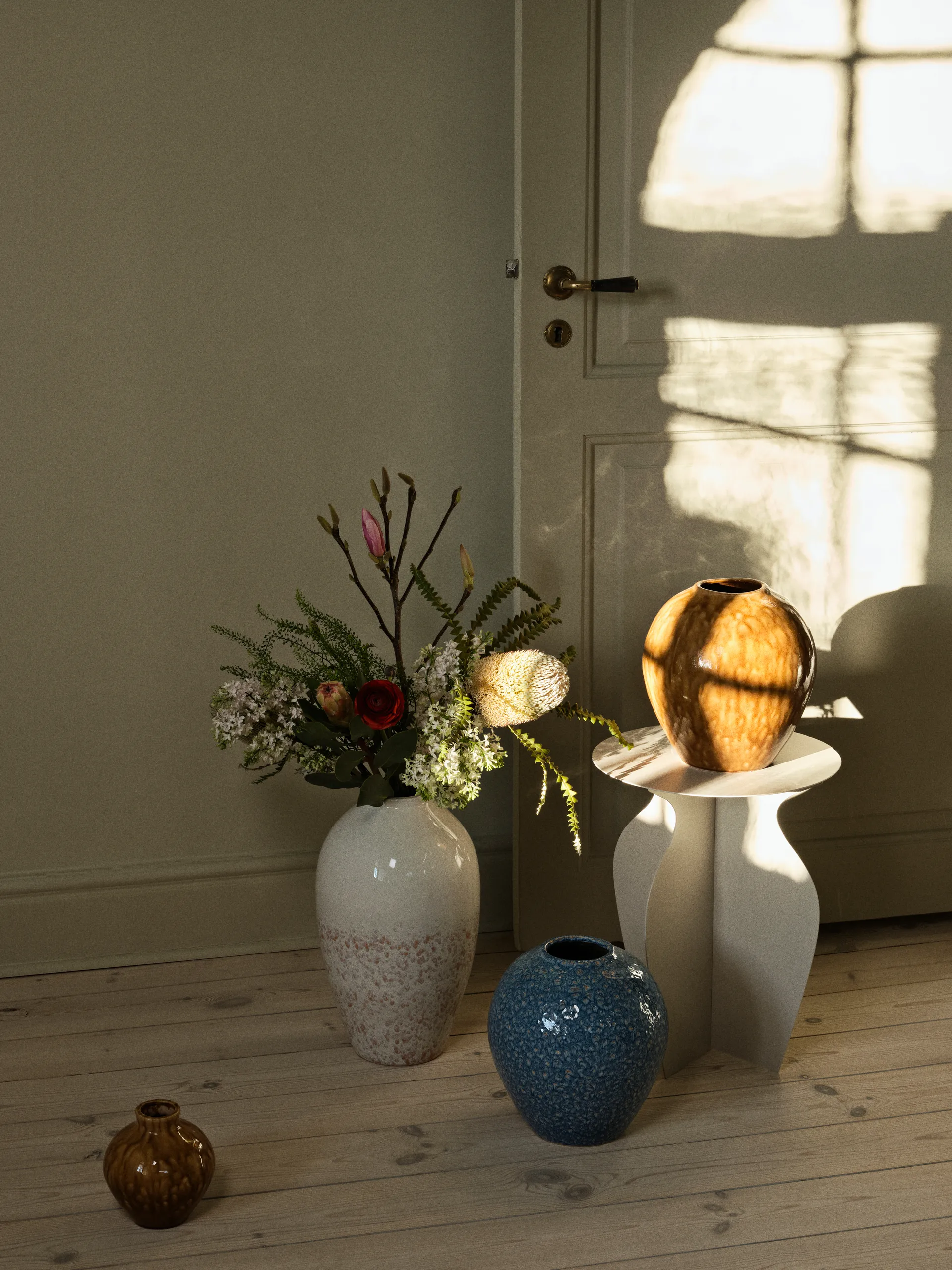 Τραπεζάκι Urna Ø35x45 cm, Rainy day grey Broste Copenhagen