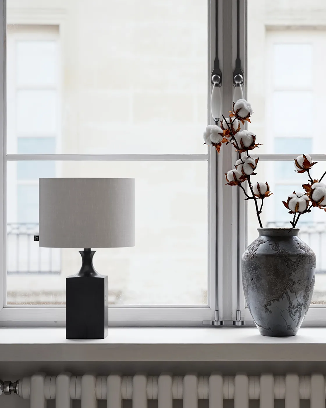 Woody επιτραπέζιο φωτιστικό 41 cm, Μαύρο-λευκό By Rydéns