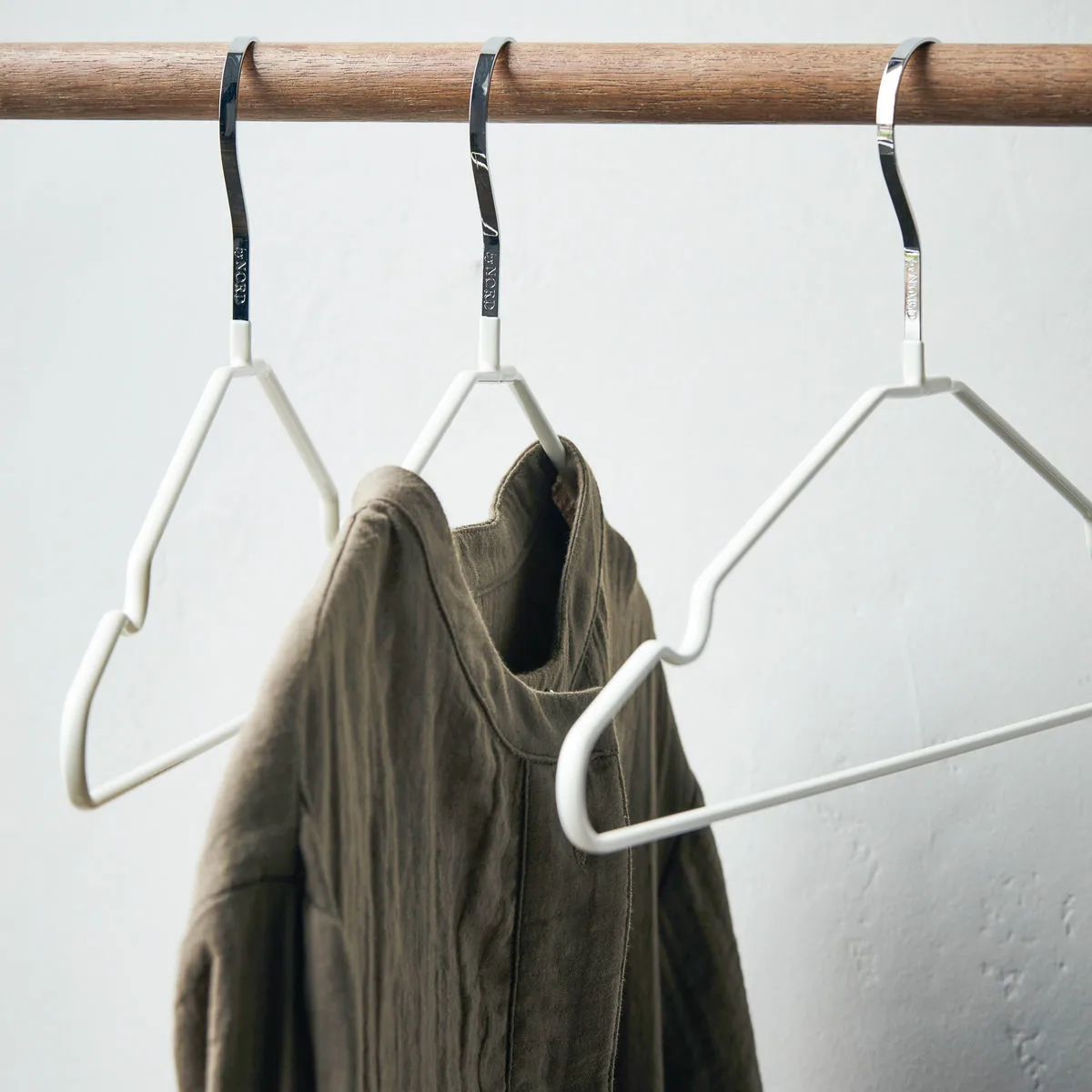 Nordre κρεμάστρα Συσκευασία 3 τεμαχίων, Χιόνι byNORD