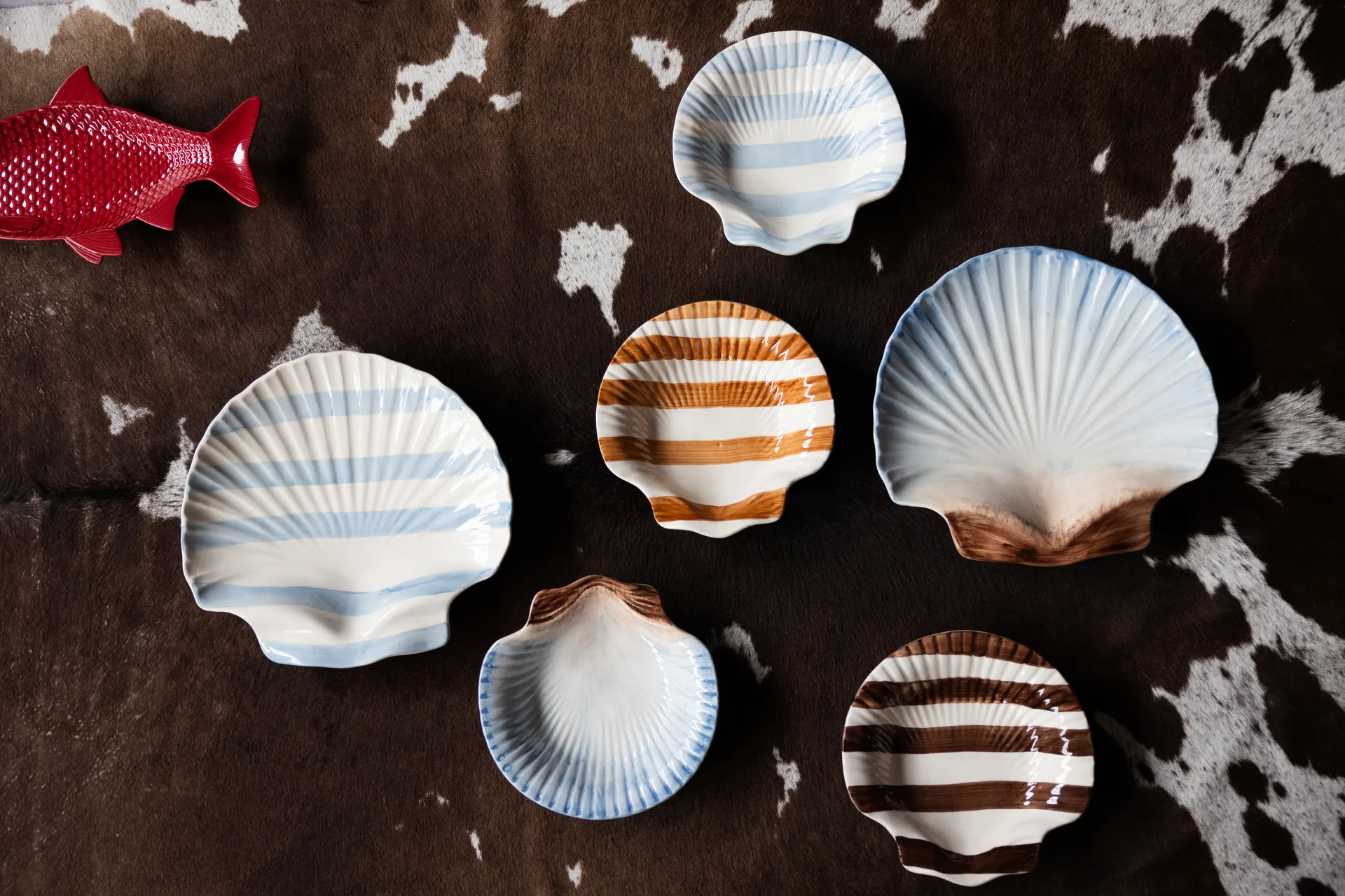 Armona stripe πιάτο 23,5x23,5 εκ., Ανοιχτό καφέ-λευκό Byon