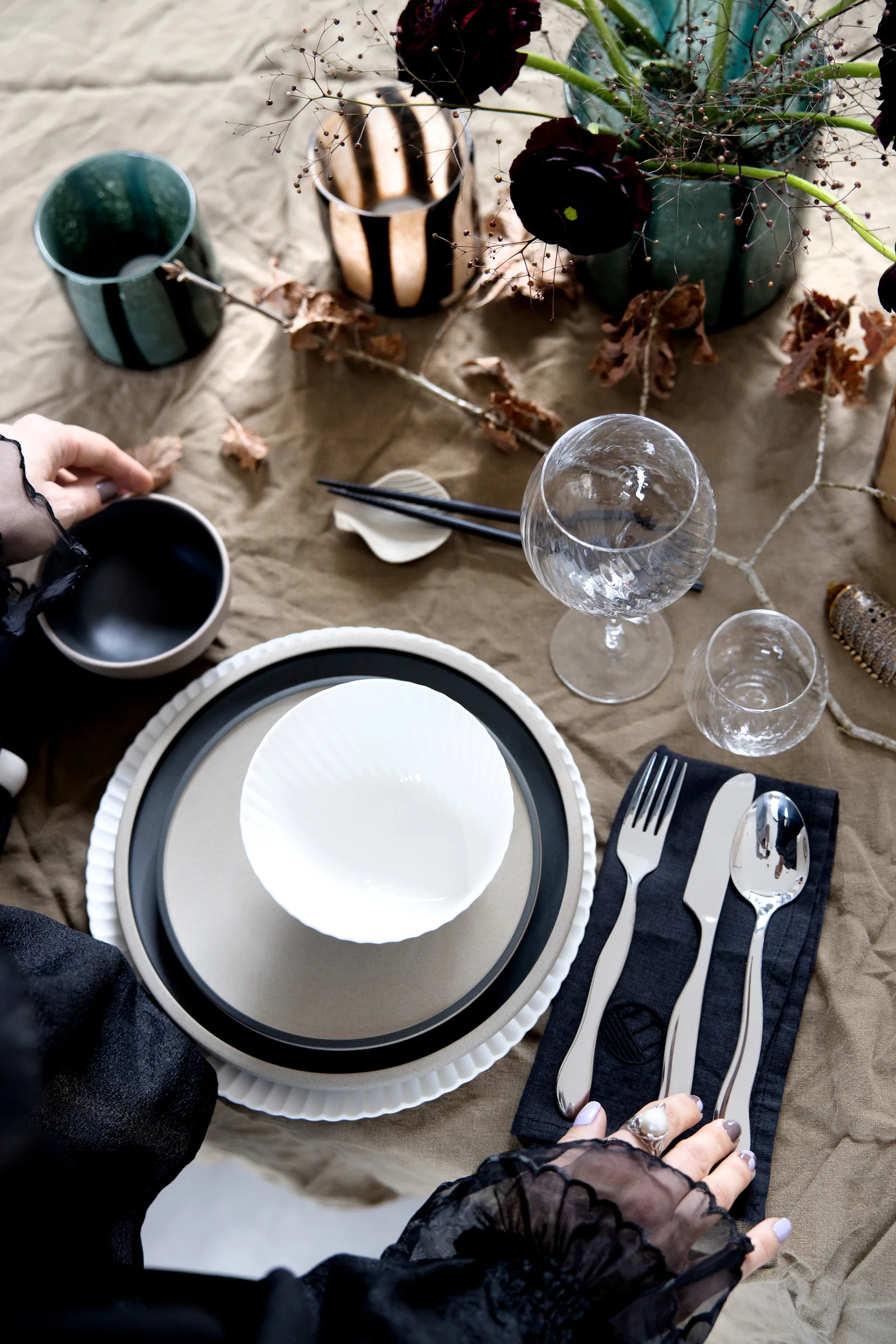 Fumiko βάση για ξυλάκια φαγητού 4 τεμάχια, Μπεζ Byon