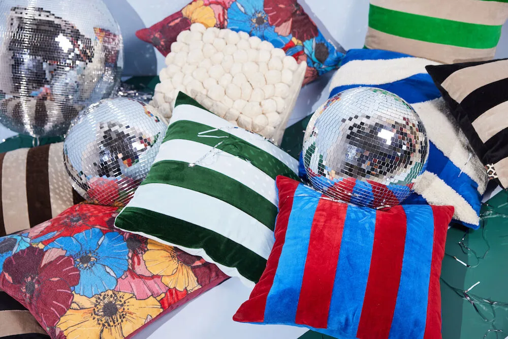 Pathi μαξιλάρι M 45x45 cm, Μπλε-κόκκινο Byon