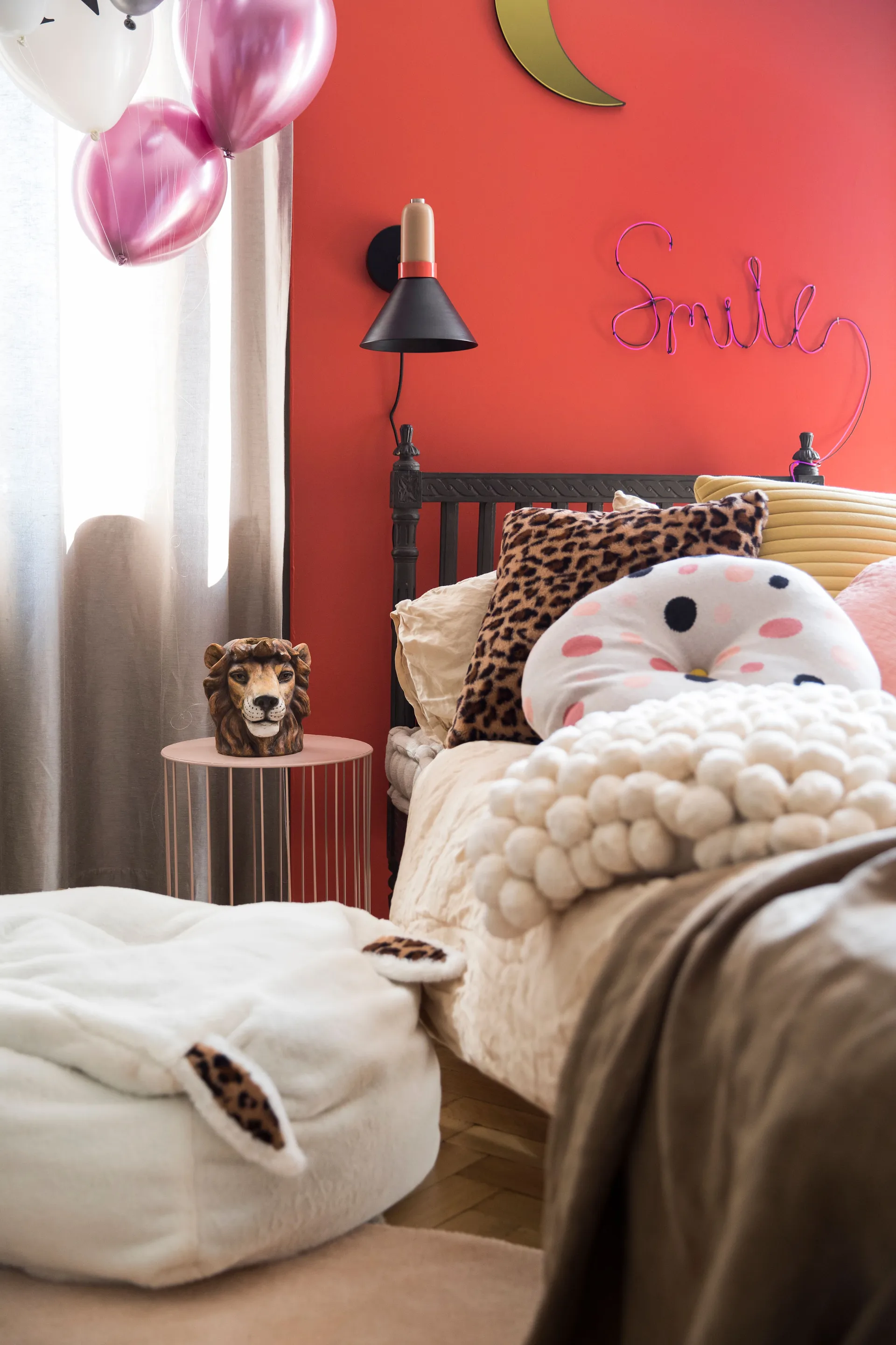 Pom Pom μαξιλάρι 45x45 cm, υπόλευκο Byon