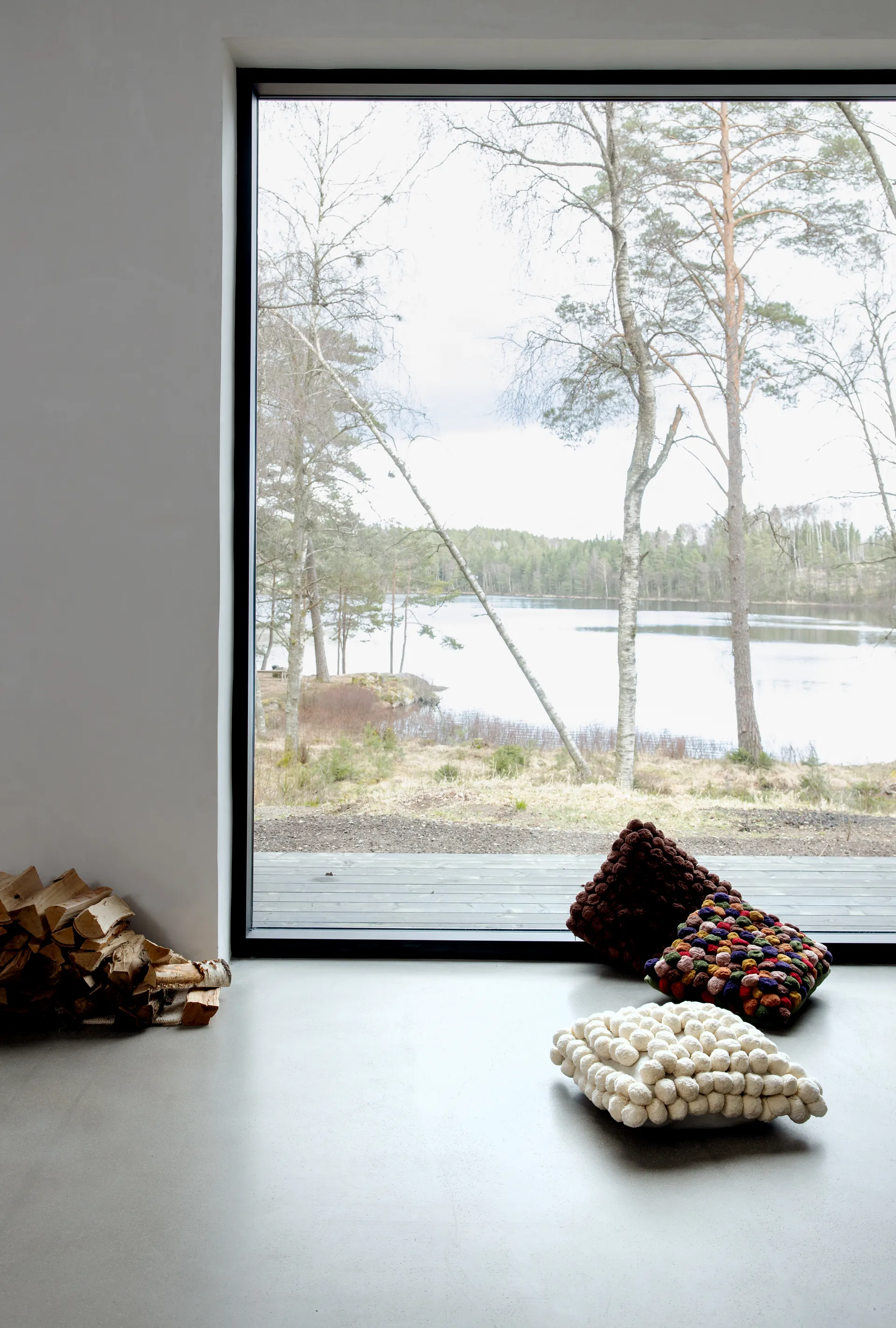 Pom Pom μαξιλάρι 45x45 cm, υπόλευκο Byon