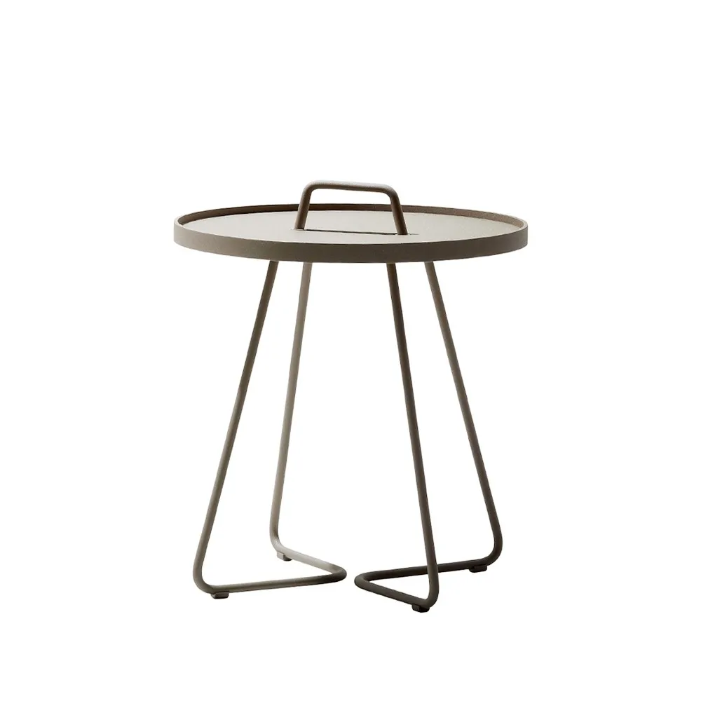 Τραπέζι 'On the move' Διάμετρος 44 εκ., Ταούπη Cane-line