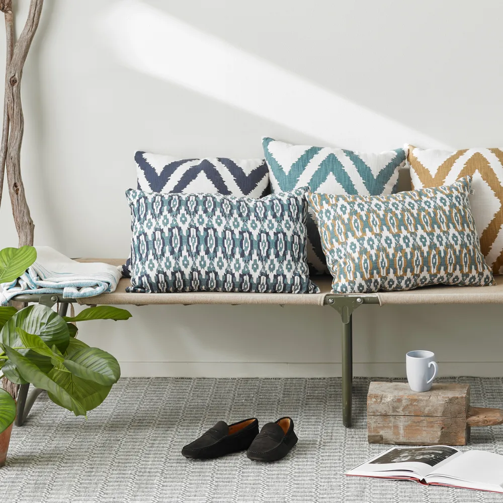 Μαξιλάρι Diamond, μπλε/εκρού Chhatwal & Jonsson