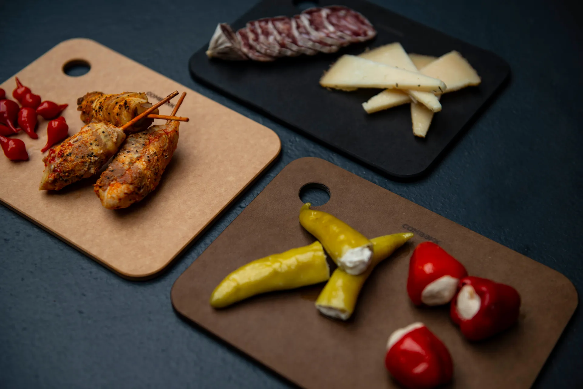 Combekk ξύλινη επιφάνεια κοπής 2 τεμαχίων, Μαύρο Combekk